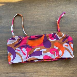 Mikoh Kumu Bikini Top in Hula Hula